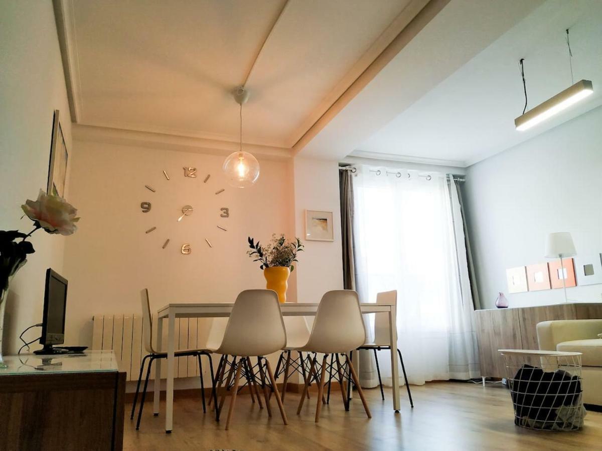 Living Burgos Apartment ภายนอก รูปภาพ